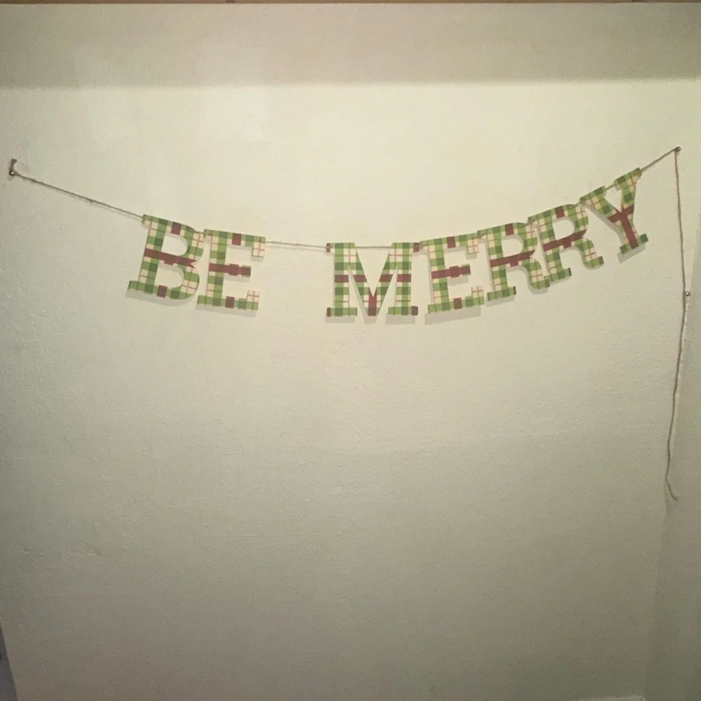 Plaid 'Be Merry' Holiday Banner